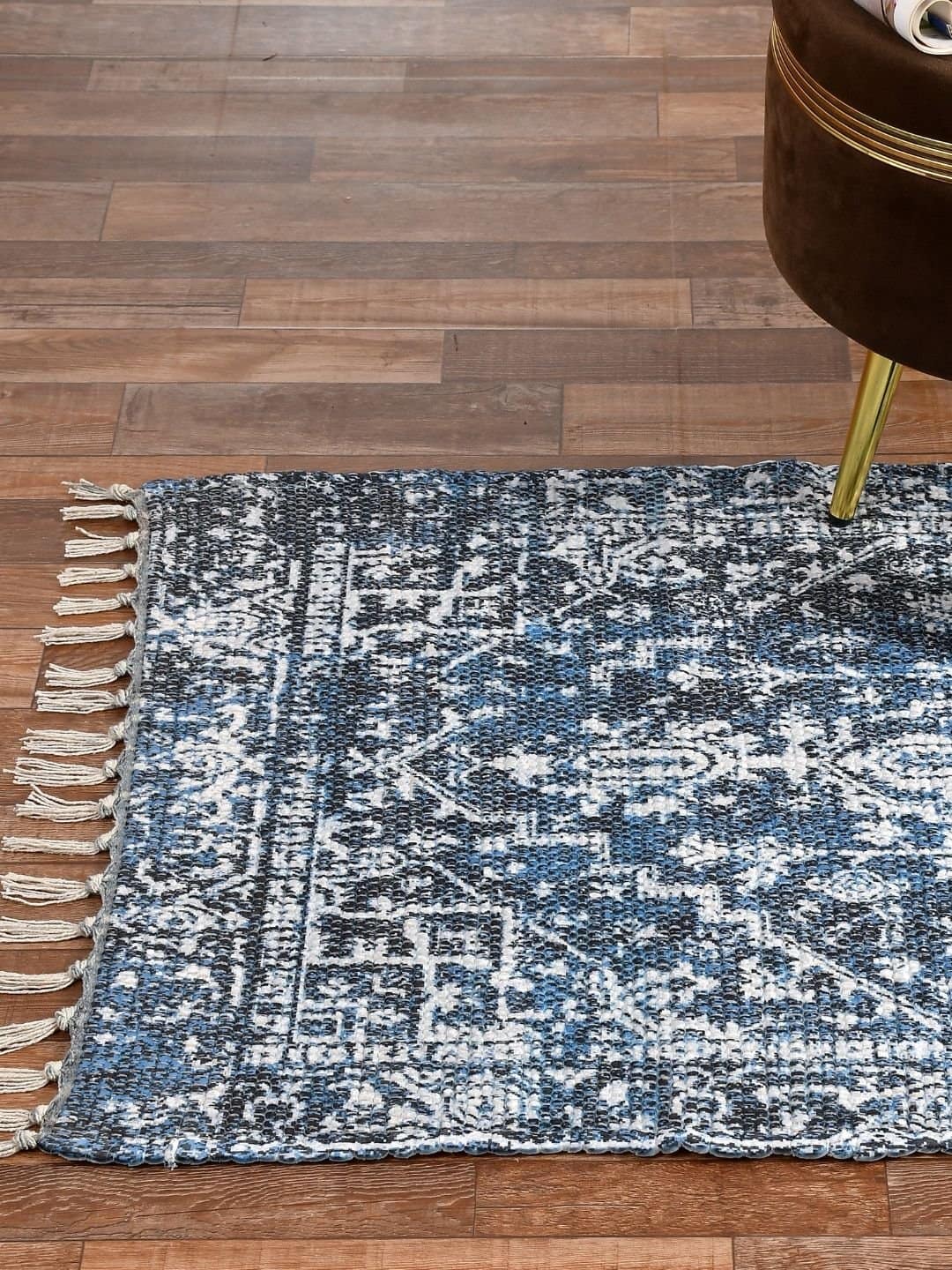 Handmade Blue-White Designed Rug - Image 3