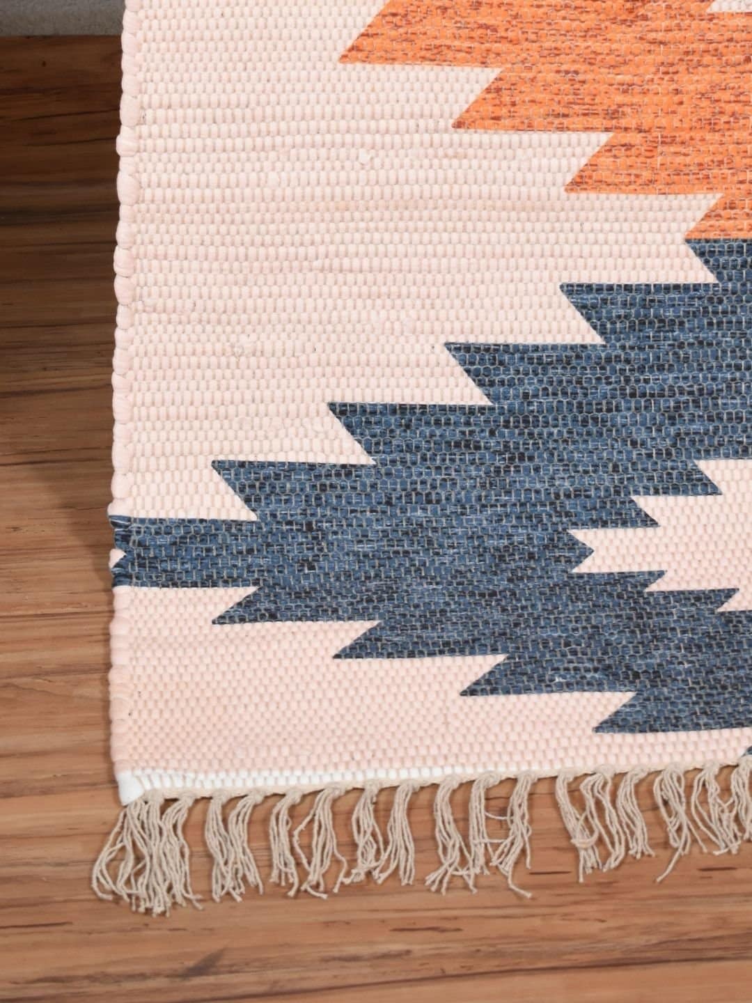 Handmade Creamy Multicolor Designed Rug - Image 4