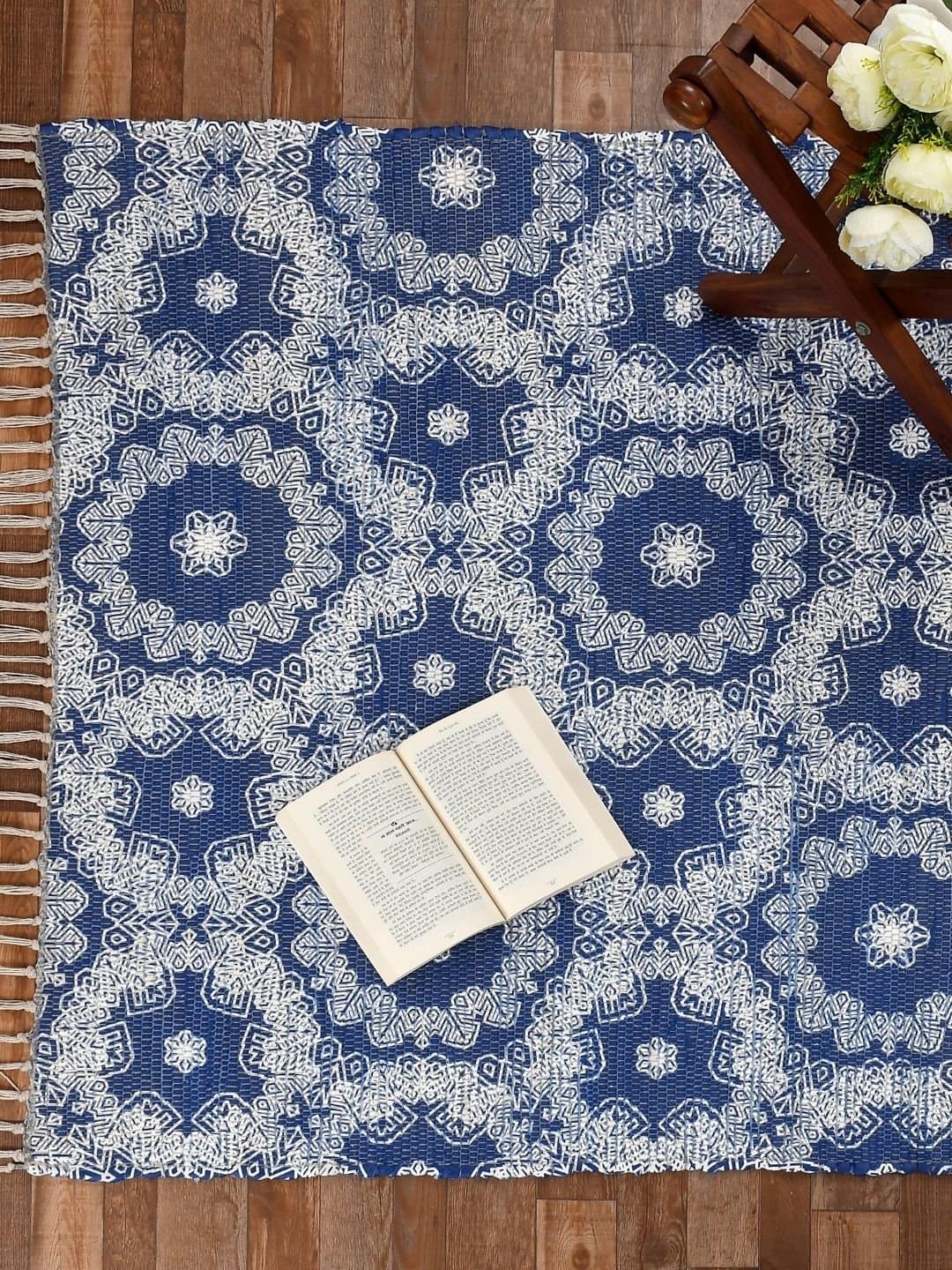 Handmade Blue-White Pattern Rug