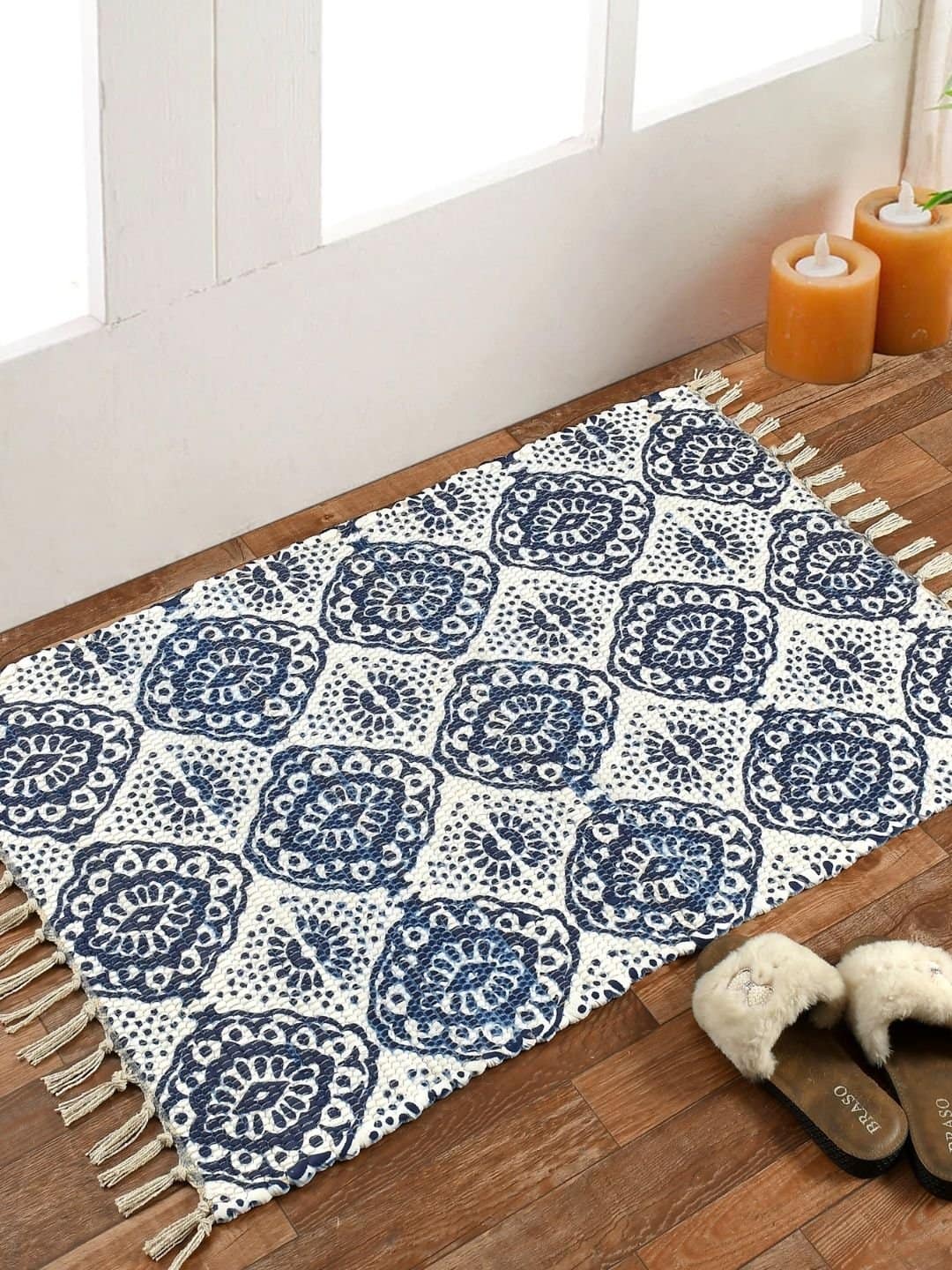 Handmade Blue-White Pattern Modern Rug - Image 4