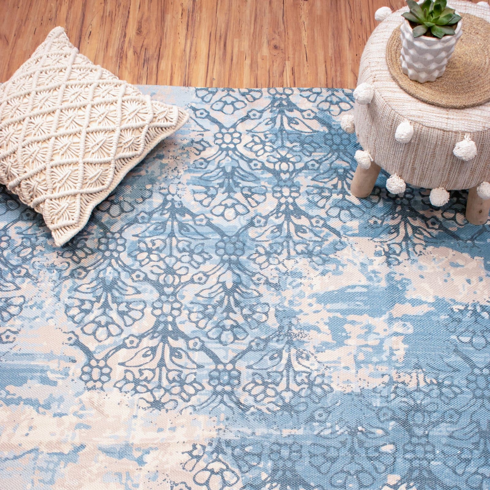 Handmade PET Modern Rugs - Image 1