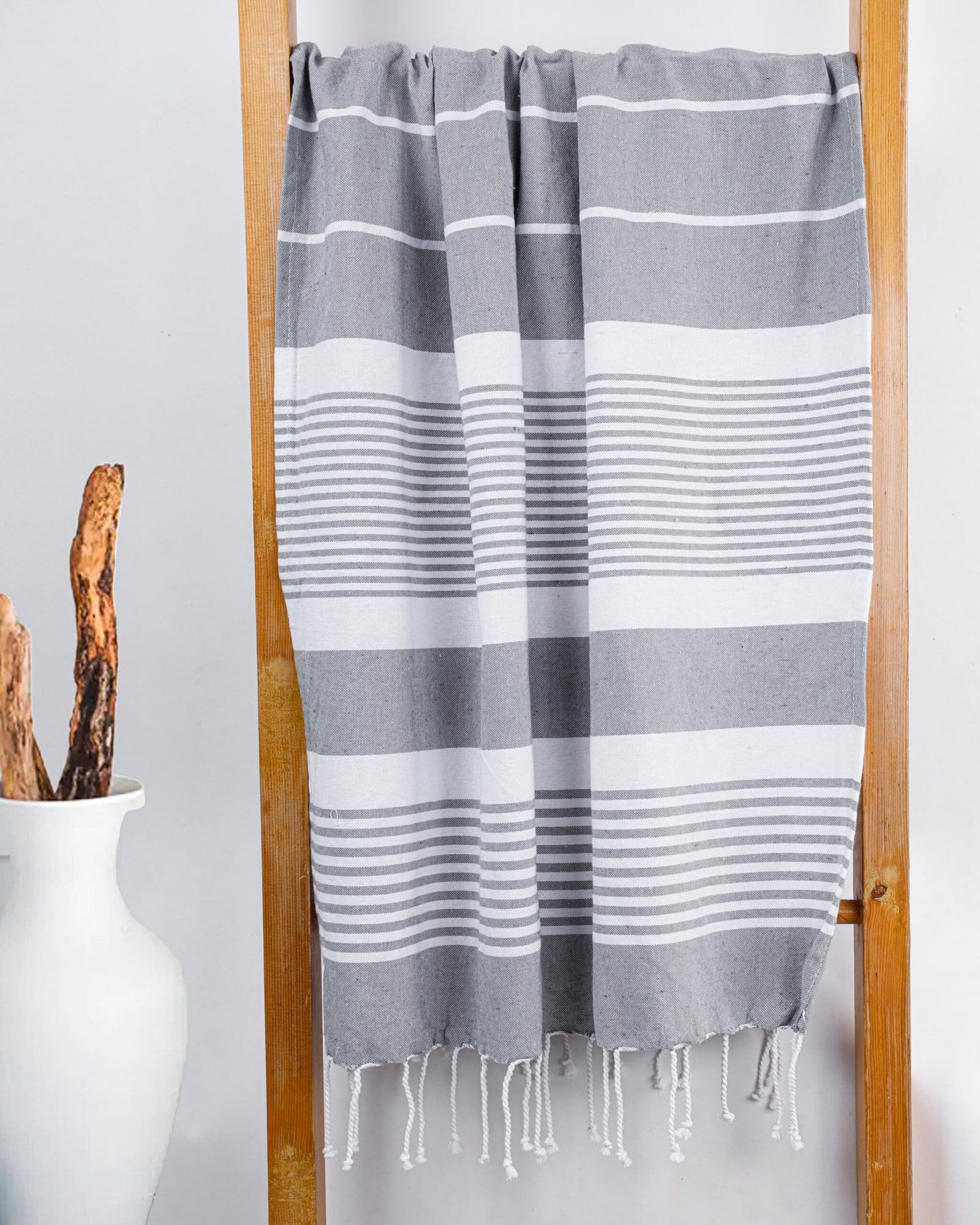 Grey Color Bath Towel - Image 4