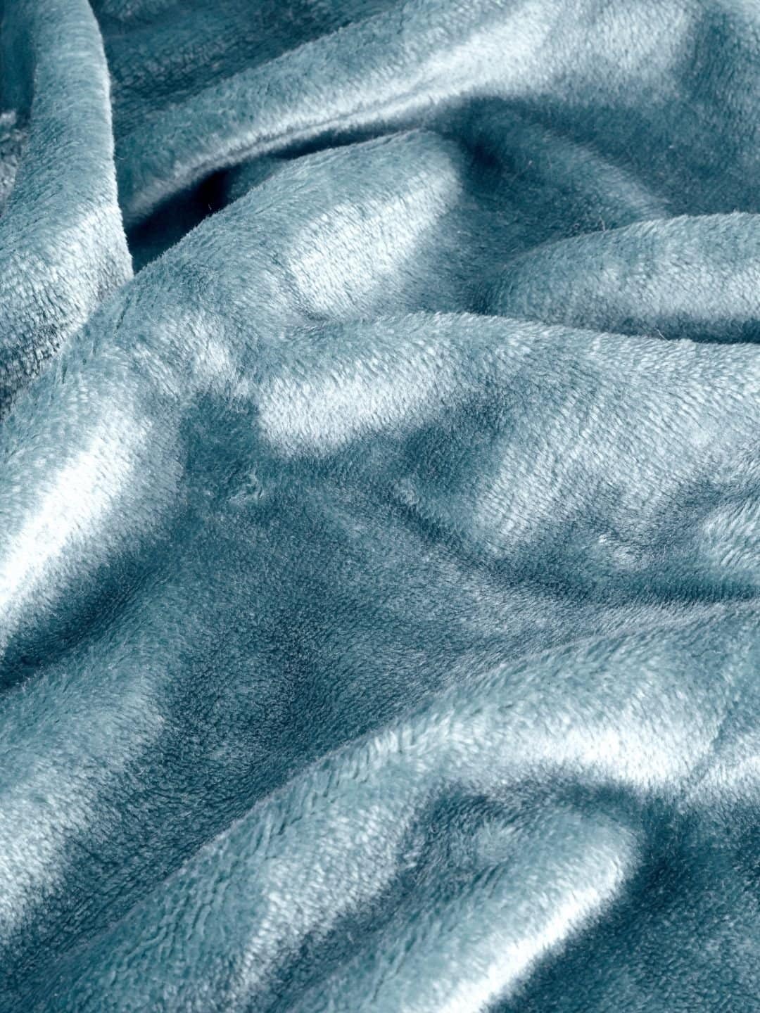 Warm Winter Elastic SkyBlue Bedsheet - Image 4