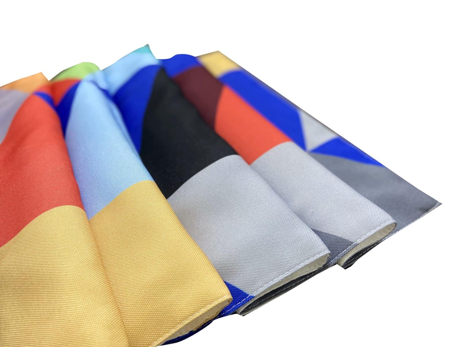 Digital Multicolor Triangle Pattern Table Runner - Image 4