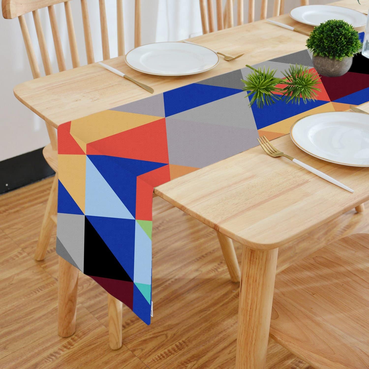 Digital Multicolor Triangle Pattern Table Runner
