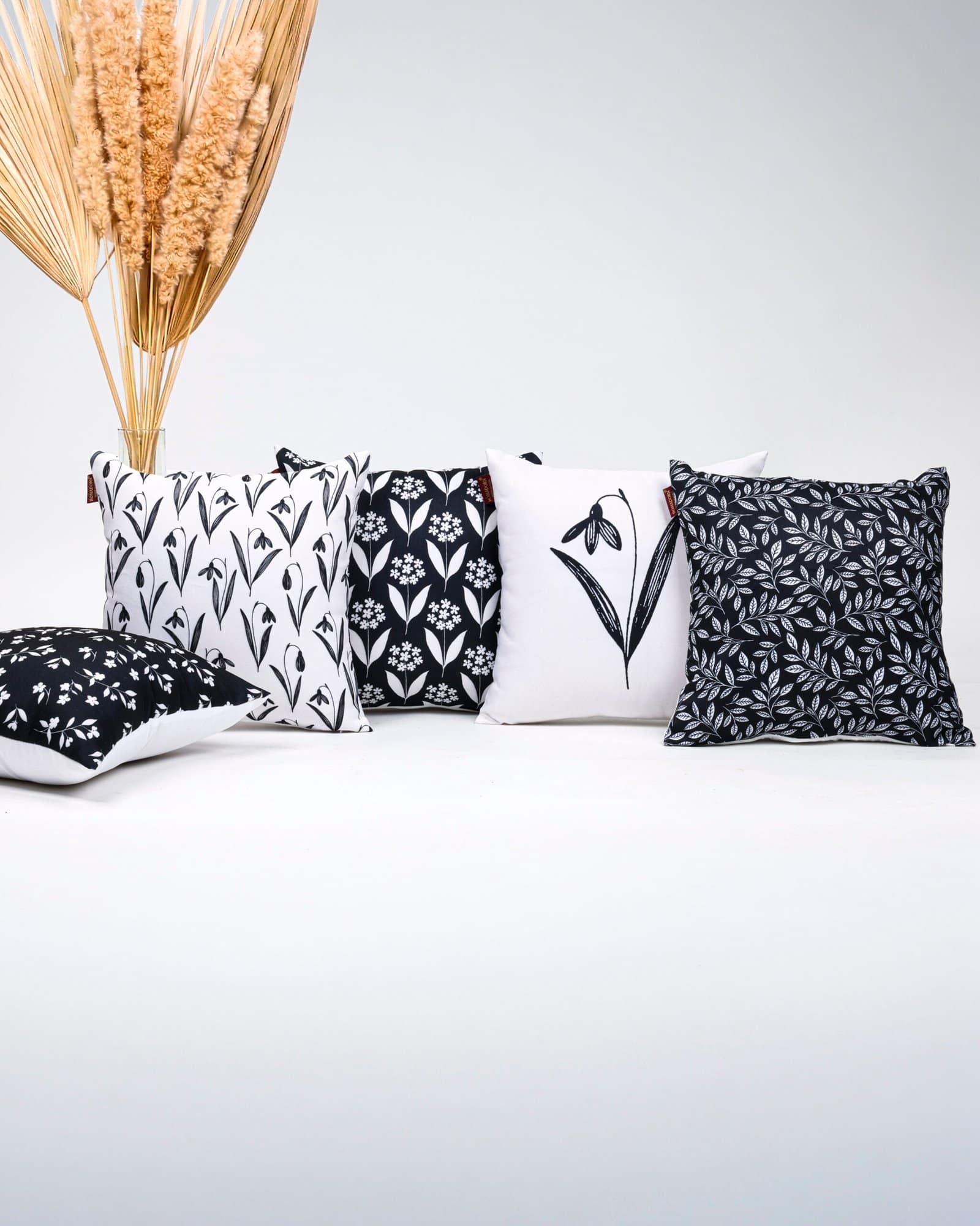 Stylish Printed Canvas Cushion Covers - Image 3