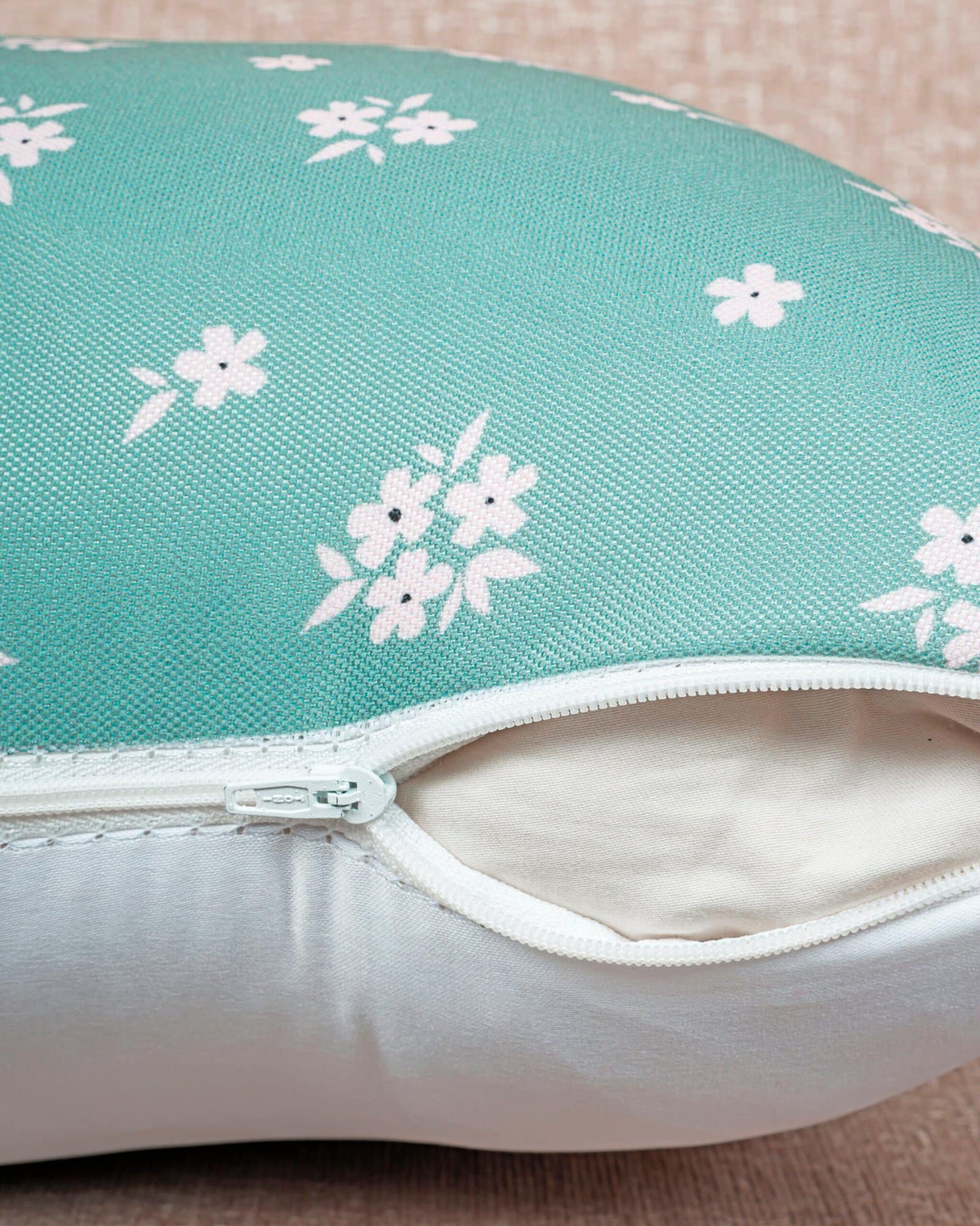 Decorative Canvas Cushion Cover Pack - Image 4